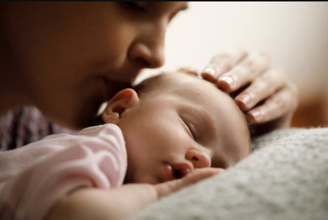 Anne ve bebek arasındaki güçlü bağ, iş hayatından etkilenir mi ?